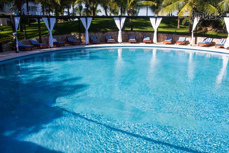 Фото отеля Dos Playas Faranda Cancun Hotel 4* Канкун Мексика экстерьер и бассейны