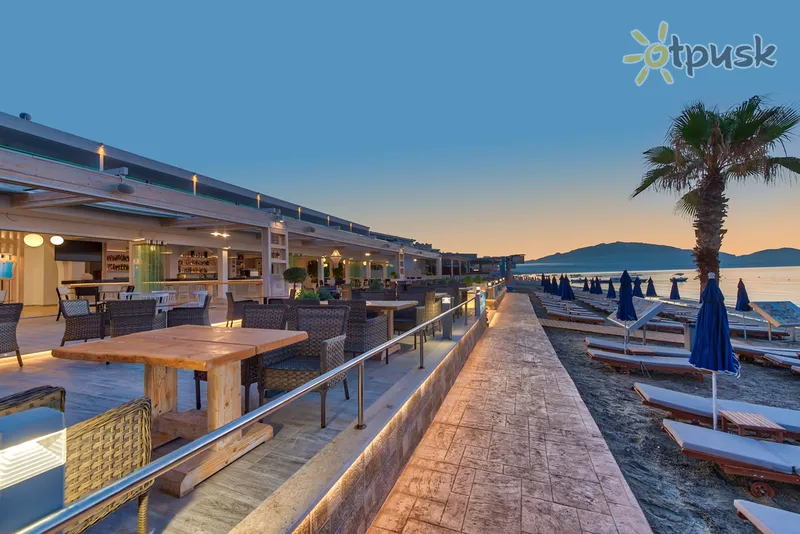 Фото отеля Mandala Seafront Suites 4* о. Закінф Греція пляж