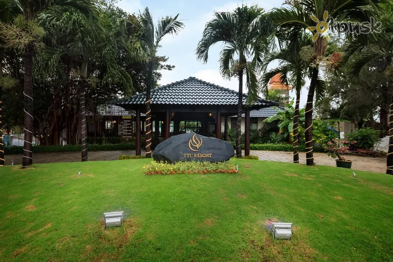 Фото отеля TTC Resort Premium Ke Ga 4* Phan Thiet Vietnamas išorė ir baseinai