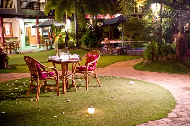 Фото отеля Best Western Boracay Tropics Resort Hotel 3* о. Боракай Филиппины бары и рестораны
