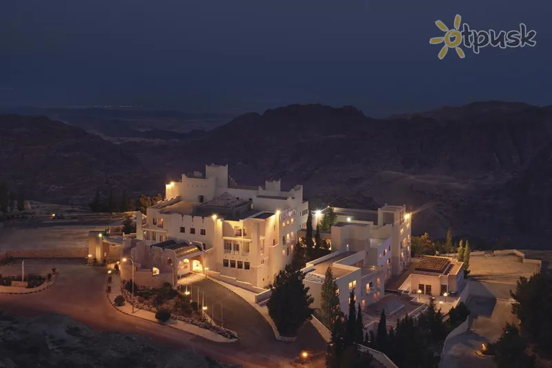 Фото отеля Movenpick Nabatean Castle Hotel 5* Петра Йорданія екстер'єр та басейни
