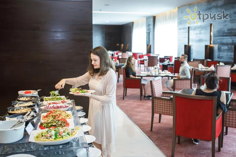 Фото отеля Royal M Hotel Fujairah 5* Fudžeira AAE bāri un restorāni