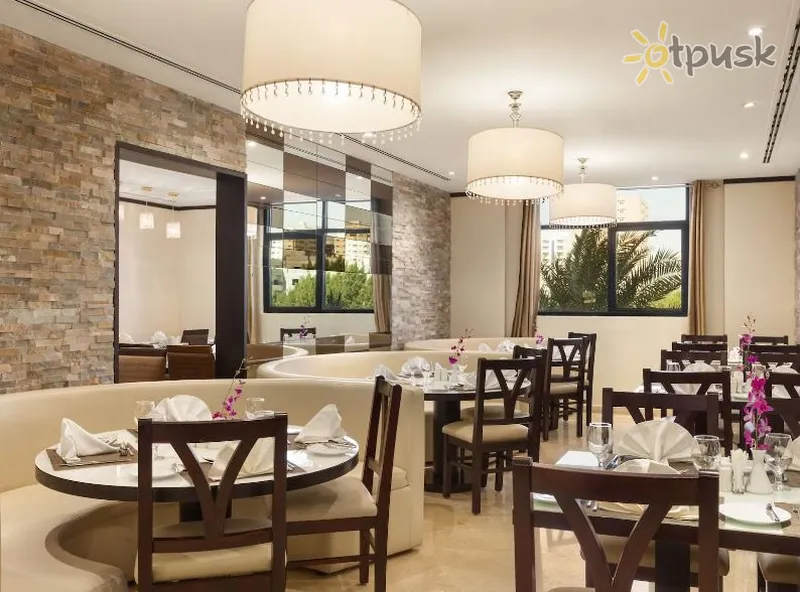 Фото отеля Ramada Hotel & Suites 4* Аджман ОАЕ бари та ресторани