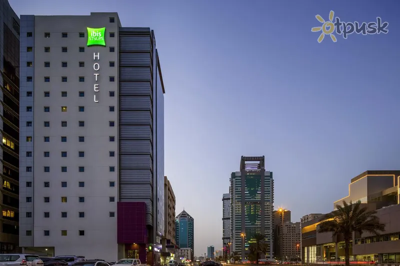 Фото отеля Ibis Styles Sharjah 3* Шарджа ОАЭ экстерьер и бассейны