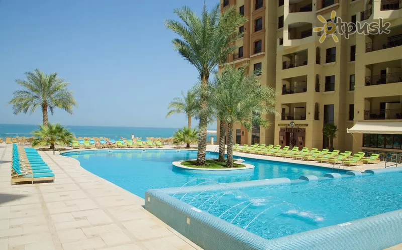 Фото отеля Pullman Resort Al Marjan Island 5* Рас Аль-Хайма ОАЭ экстерьер и бассейны