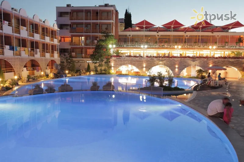 Фото отеля Nessebar Beach Hotel 3* Сонячний берег Болгарія екстер'єр та басейни