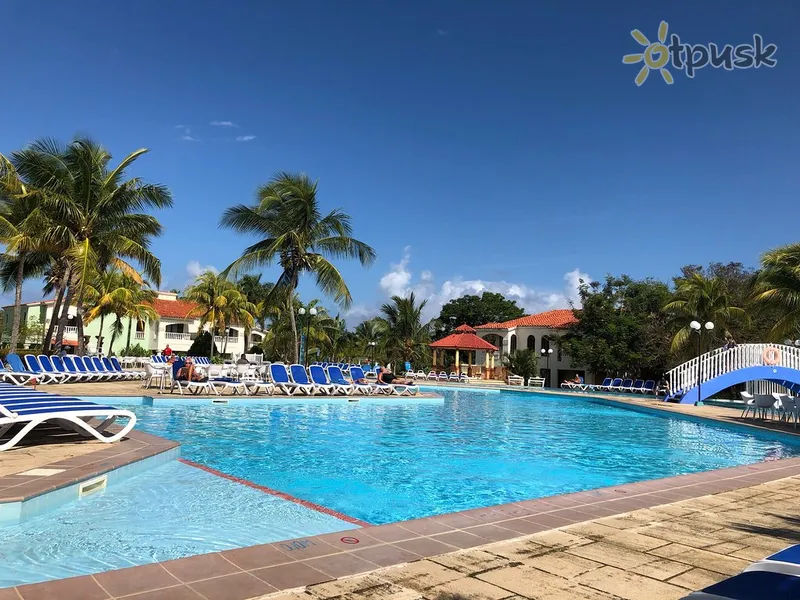 Фото отеля Brisas Guardalavaca 4* Holguinas Kuba išorė ir baseinai