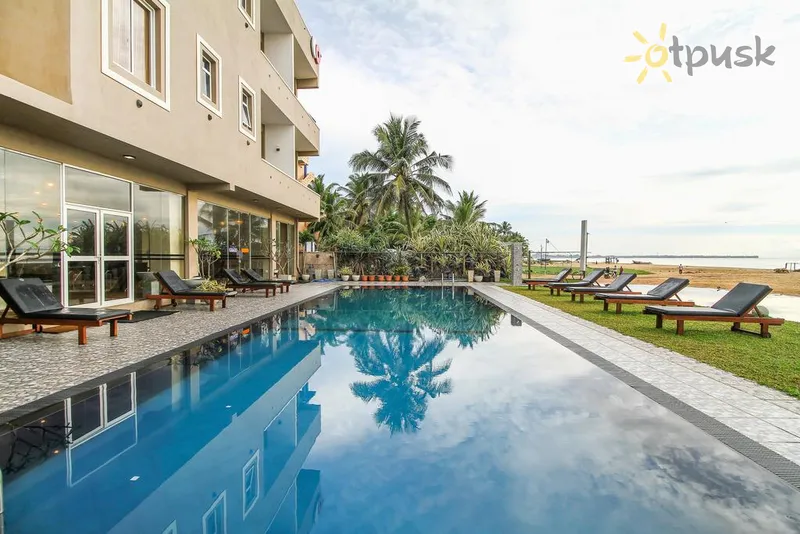 Фото отеля Grace Beach Resort 3* Negombo Šri Lanka išorė ir baseinai