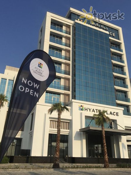Фото отеля Hyatt Place Dubai Jumeirah 4* Дубай ОАЭ экстерьер и бассейны