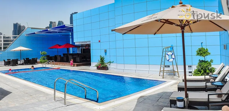 Фото отеля Copthorne Hotel Sharjah 4* Šārdža AAE ārpuse un baseini