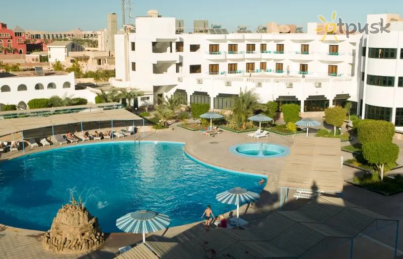 Фото отеля Desert Inn Hotel 3* Hurgada Ēģipte ārpuse un baseini