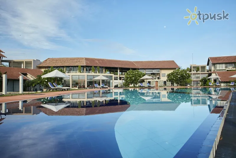 Фото отеля The Calm Resort & Spa 5* Пасикуда Шри-Ланка экстерьер и бассейны