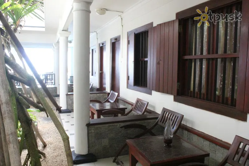 Фото отеля Nippon Villa Beach Resort 3* Хіккадува Шрі Ланка номери