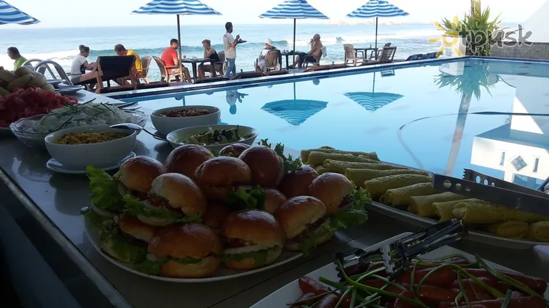 Фото отеля Nippon Villa Beach Resort 3* Hikaduva Šrilanka bāri un restorāni