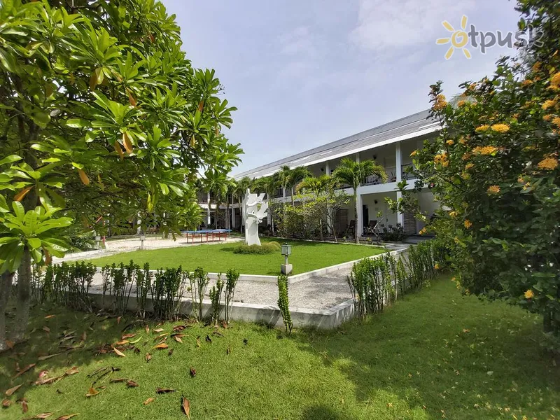 Фото отеля Evexia Beach Collection Laamu 4* Лааму Атол Мальдіви екстер'єр та басейни