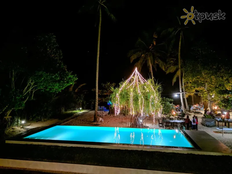 Фото отеля Serein Beach Hotel 4* Тангалле Шрі Ланка екстер'єр та басейни