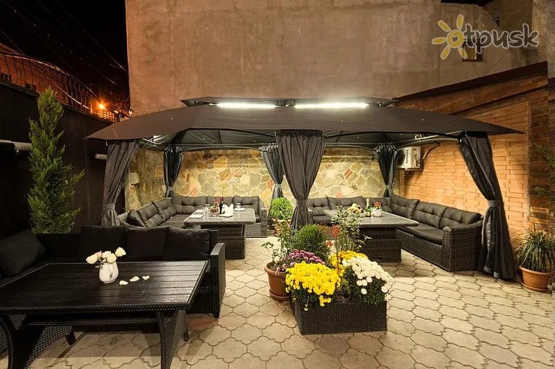 Фото отеля Majestic Hotel 3* Тбилиси Грузия бары и рестораны