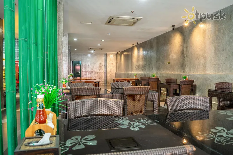 Фото отеля Raha Gold Residence Patong (Sharaya Style) 3* о. Пхукет Таїланд бари та ресторани