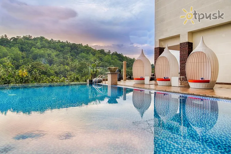 Фото отеля The Golden Crown Hotel 5* Kandijs Šrilanka ārpuse un baseini