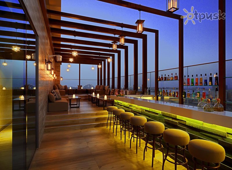 Фото отеля Aloft Palm Jumeirah 4* Дубай ОАЭ бары и рестораны