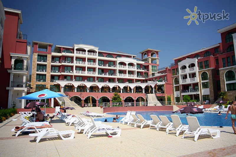 Фото отеля St. George Palace 3* Святий Влас Болгарія екстер'єр та басейни