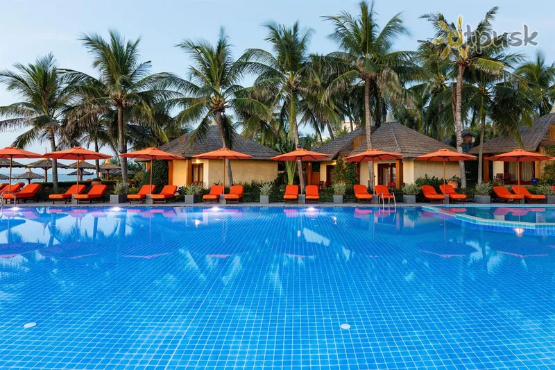 Фото отеля Terracotta Resort & Spa 4* Фантьет Вьетнам экстерьер и бассейны