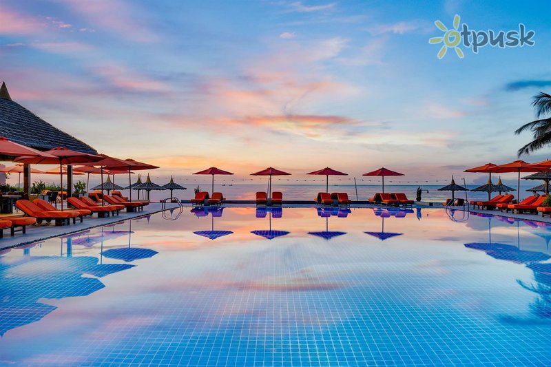 Фото отеля Terracotta Resort & Spa 4* Фантьет Вьетнам экстерьер и бассейны