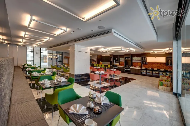 Фото отеля Novotel Sharjah Expo Centre 4* Шарджа ОАЭ бары и рестораны