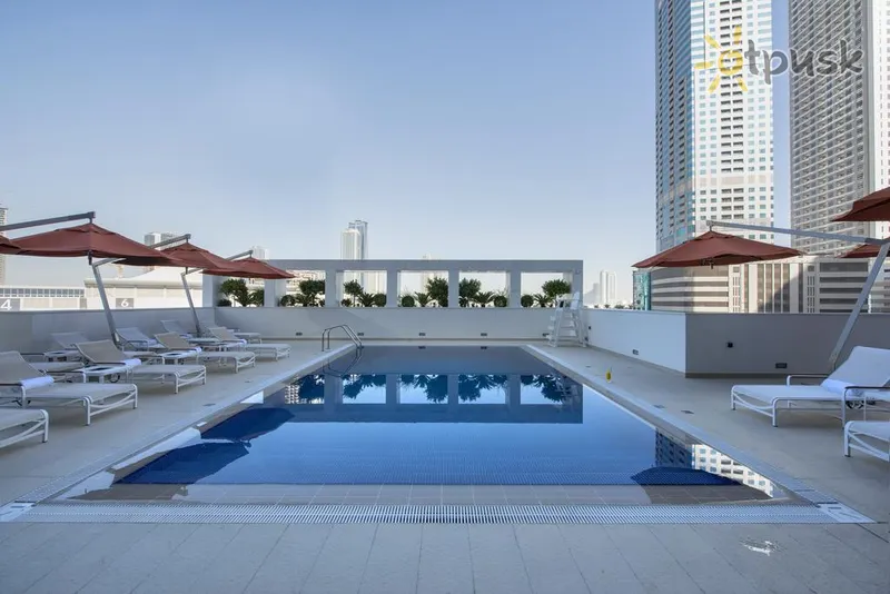 Фото отеля Novotel Sharjah Expo Centre 4* Шарджа ОАЕ екстер'єр та басейни
