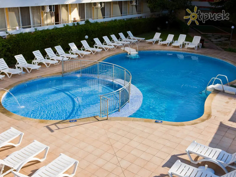 Фото отеля Оазис 3* Албена Болгарія екстер'єр та басейни