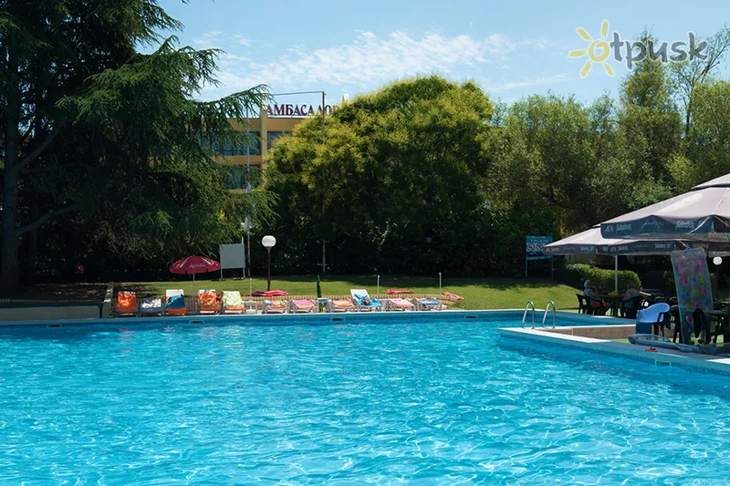 Фото отеля Ambassador Hotel 3* Золоті піски Болгарія екстер'єр та басейни