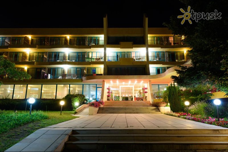 Фото отеля Ambassador Hotel 3* Золотые пески Болгария экстерьер и бассейны