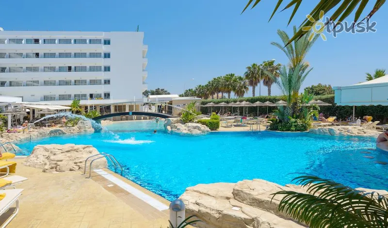 Фото отеля Tasia Maris Beach Hotel 4* Айя Напа Кіпр екстер'єр та басейни