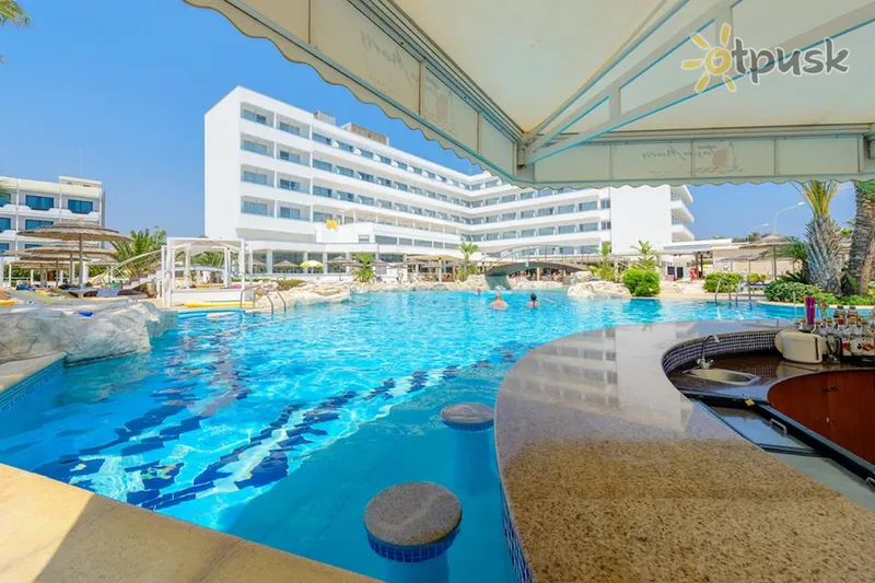 Фото отеля Tasia Maris Beach Hotel 4* Aija Napa Kipra bāri un restorāni