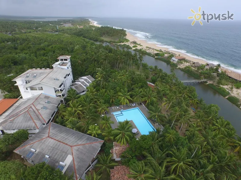 Фото отеля Lagoon Paradise Beach Resort 3* Тангалле Шрі Ланка пляж