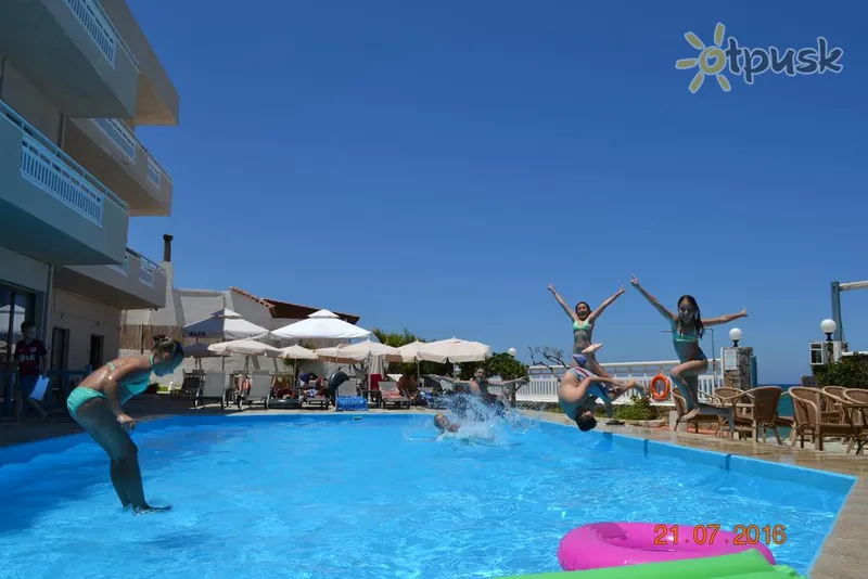 Фото отеля Almare Beach Hotel 3* Kreta – Heraklionas Graikija išorė ir baseinai