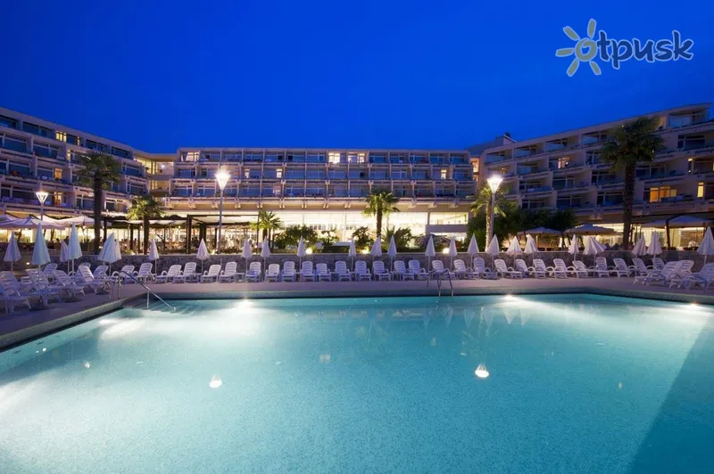 Фото отеля Mediteran Plava Laguna 3* Porec Horvātija ārpuse un baseini