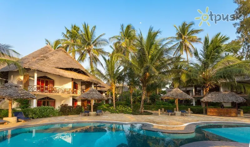 Фото отеля AHG Waridi Beach Resort & Spa 4* Пвані Мчангані Танзанія екстер'єр та басейни