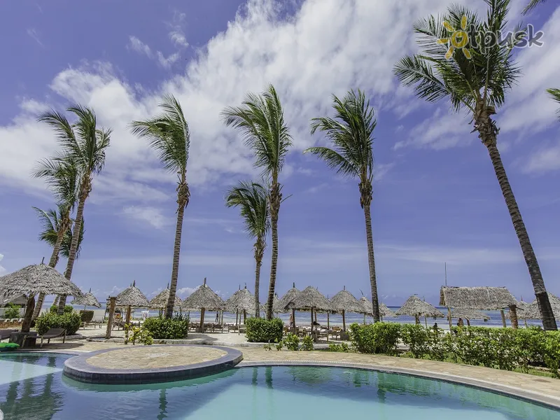 Фото отеля AHG Waridi Beach Resort & Spa 4* Pwani Mchangani Tanzanija išorė ir baseinai