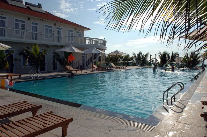 Фото отеля Madame Cuc Saigon Emerald Resort 4* Фантьет Вьетнам экстерьер и бассейны