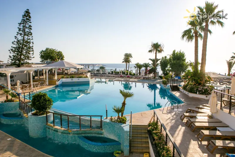 Фото отеля Golden Coast Hotel 4* Protaras Kipras išorė ir baseinai