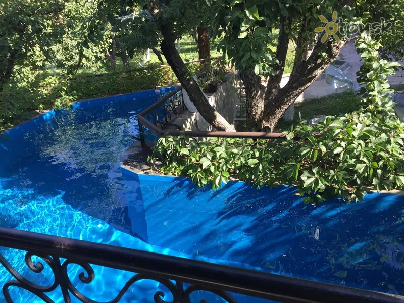 Фото отеля Apple Tree Family House (ECO) 2* Діліжан Вірменія екстер'єр та басейни