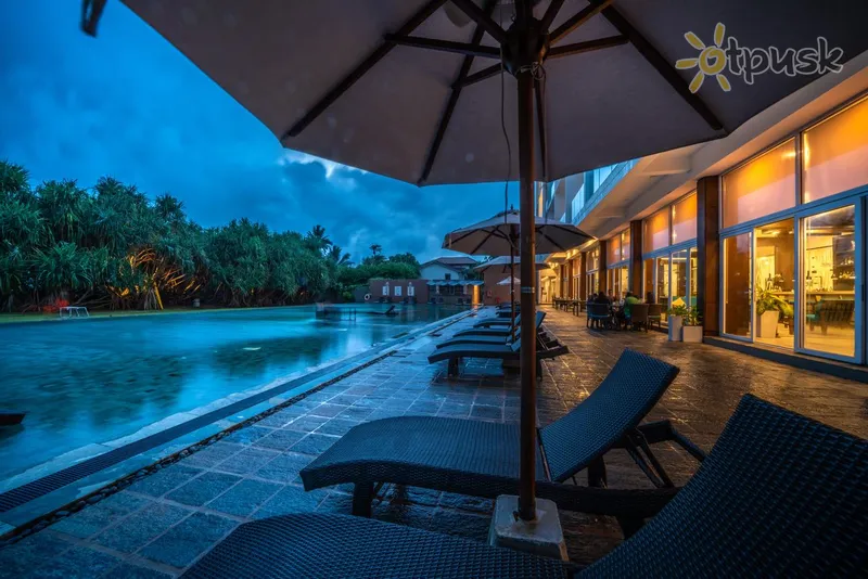 Фото отеля Habitat Hotel Kosgoda 5* Косгода Шри-Ланка экстерьер и бассейны