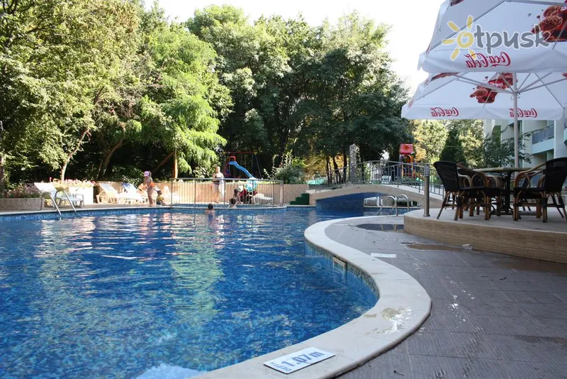Фото отеля Perunika Hotel 3* Золоті піски Болгарія екстер'єр та басейни