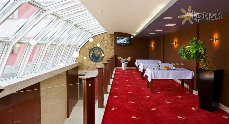 Фото отеля Прага 4* Ужгород Украина - Карпаты бары и рестораны