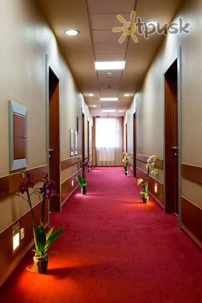 Фото отеля Прага 4* Užhorod Ukraina - Karpati vestibils un interjers