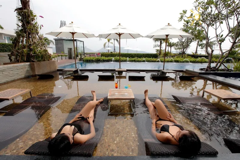 Фото отеля Sea Sun Sand Resort & Spa 4* о. Пхукет Таиланд экстерьер и бассейны