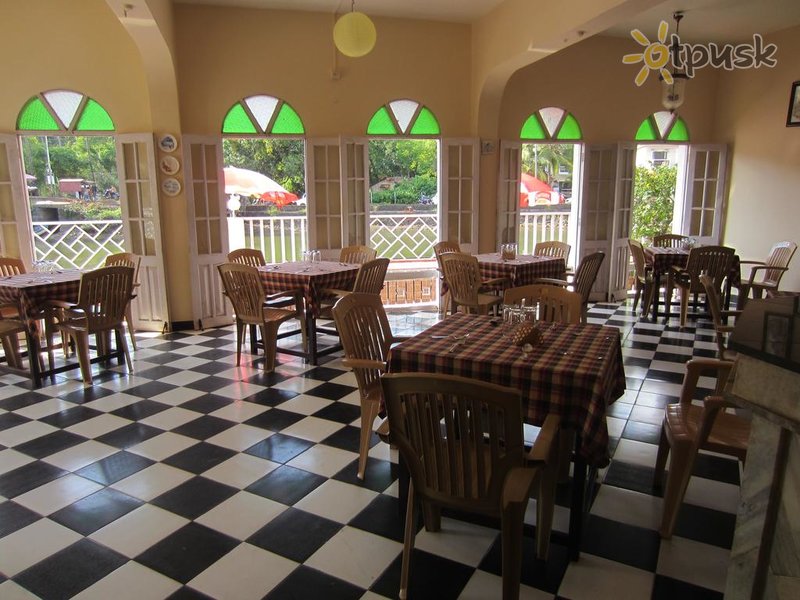 Фото отеля Riverside Hotel 2* Северный Гоа Индия бары и рестораны
