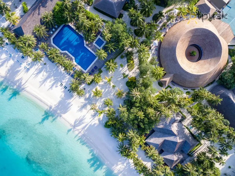 Фото отеля Meeru Island Resort & Spa 5* Šiaurės Malės atolas Maldyvai išorė ir baseinai