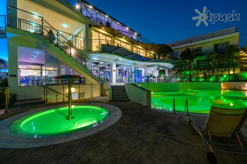 Фото отеля Tasia Maris Oasis 4* Ayia Napa Kipras išorė ir baseinai